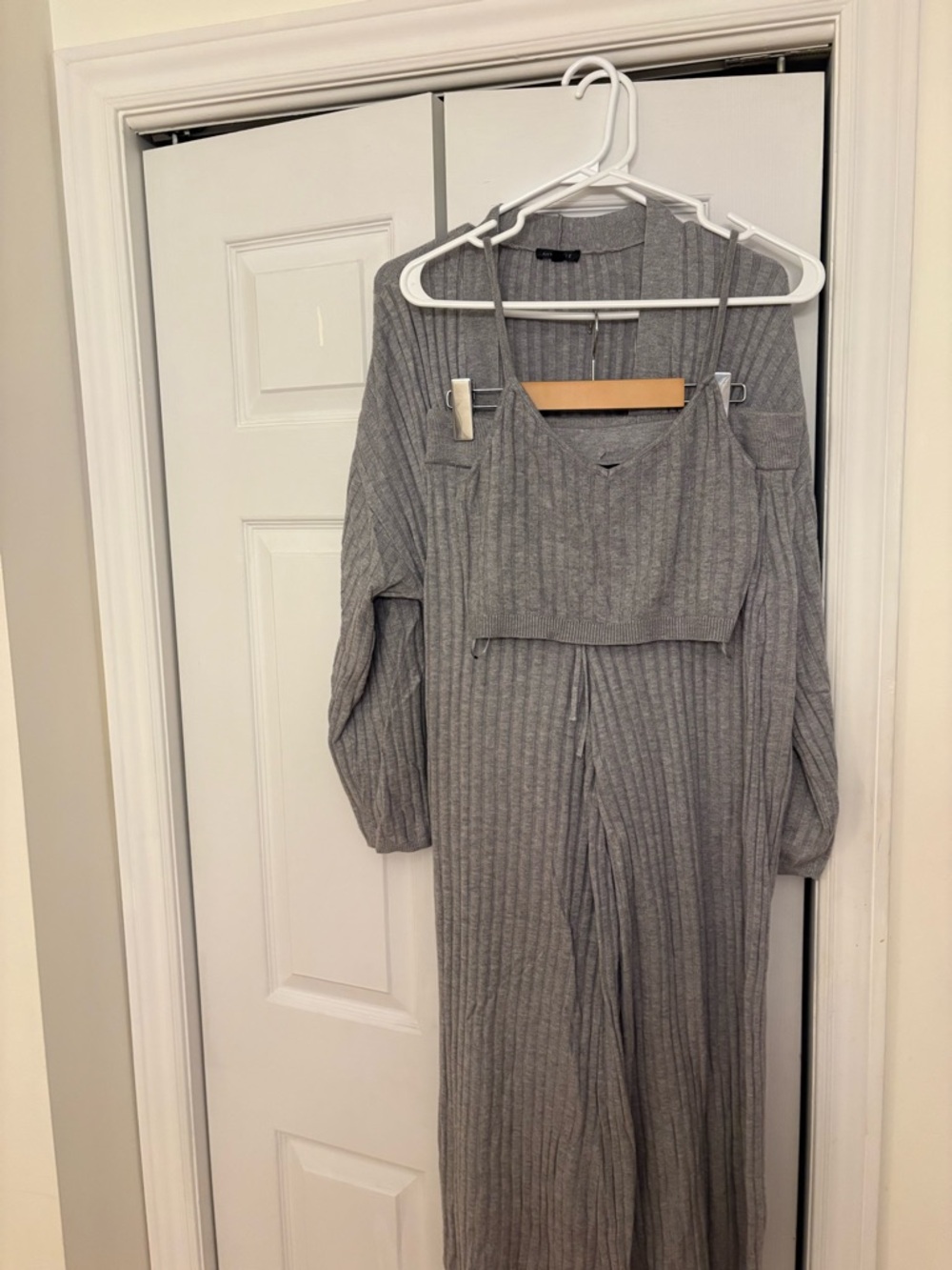 Dynamite Light Gray Ribbed Knit Cardigan
